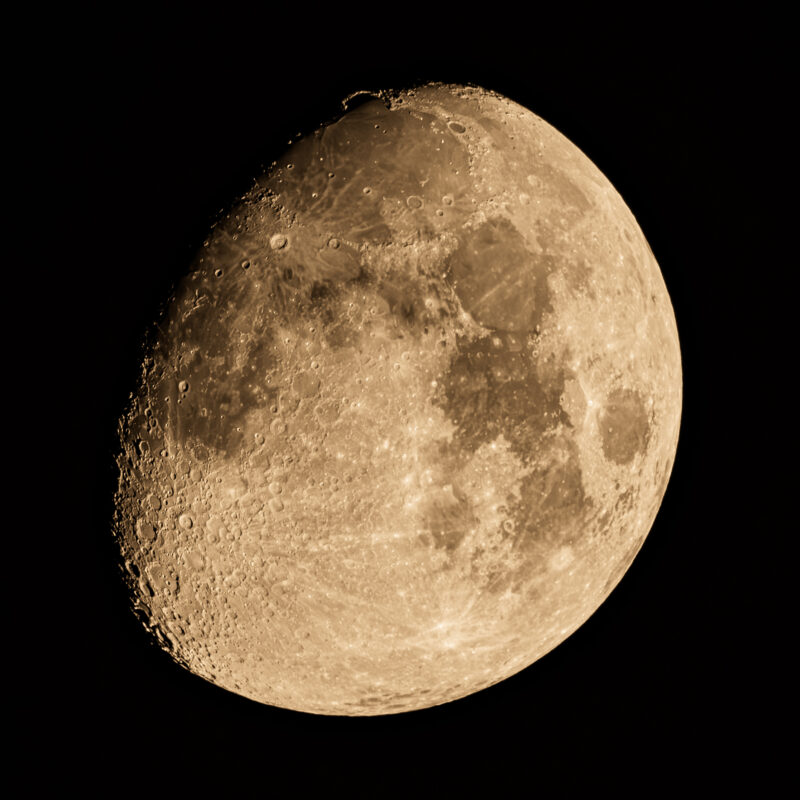 Mond mit Goldenem Henkel am 9. März 2025